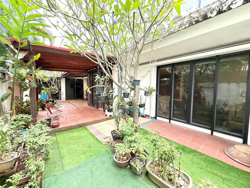 Rumah Berkembar untuk Dijual di Bandar Baru Bangi (Selangor) - Luqman Ramli - Exterior - PropertyGuru.com.my