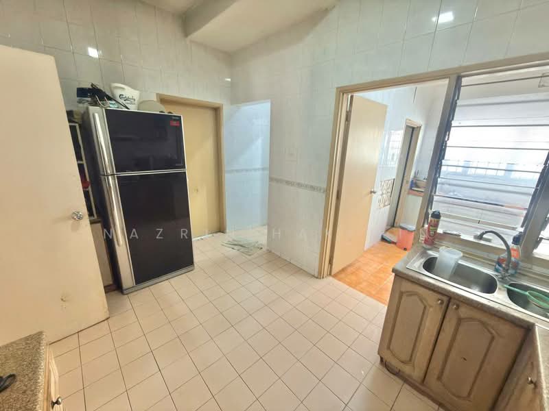 Rumah Teres 2-Tingkat untuk Dijual di Bukit Jelutong (Shah Alam) - Nazrin Hakimin - PropertyGuru.com.my