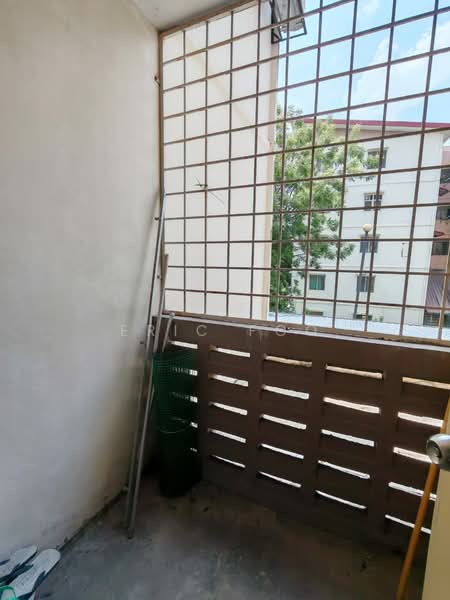Pangsapuri untuk Dijual di Pangsapuri Angsana - Eric Foo - Balcony - PropertyGuru.com.my