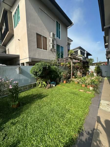 Semi-Detached House for Sale in Kuching (Sarawak) - Erica Bong - PropertyGuru.com.my