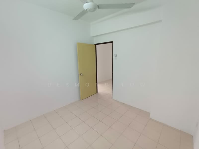 Apartment for Sale at Sri Aman Block C (Sri Aman Block 1 & 3) - Desmond Low - PropertyGuru.com.my