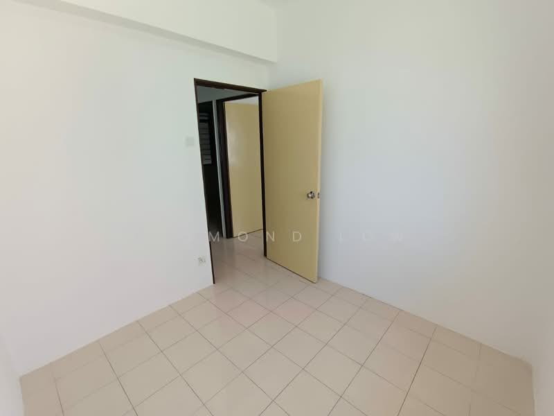 Apartment for Sale at Sri Aman Block C (Sri Aman Block 1 & 3) - Desmond Low - PropertyGuru.com.my