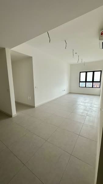 Kediaman Servis untuk Dijual di Teja @ Subang Jaya City Centre (SJCC) - HENRI . - Living Room - PropertyGuru.com.my