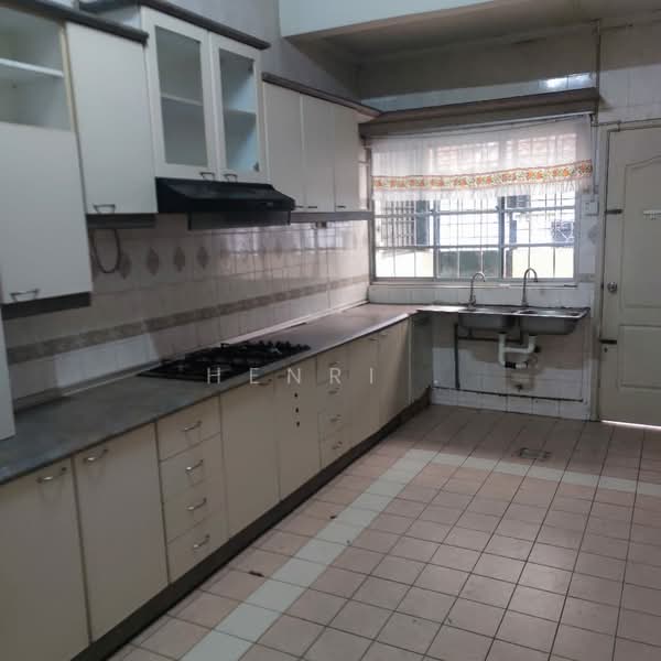 Kediaman Servis untuk Dijual di Teja @ Subang Jaya City Centre (SJCC) - HENRI . - Kitchen - PropertyGuru.com.my