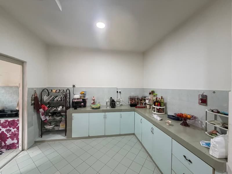 2-storey Terraced House for Sale in Mutiara Rini (Skudai) - William Loke - Kitchen - PropertyGuru.com.my