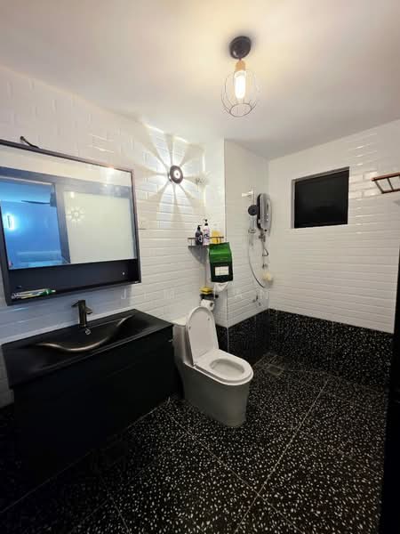 Rumah Bandar untuk Dijual di Bandar Sri Permaisuri (Cheras) - Jim Tan - Bathroom - PropertyGuru.com.my