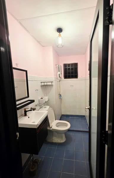Rumah Bandar untuk Dijual di Bandar Sri Permaisuri (Cheras) - Jim Tan - Bathroom - PropertyGuru.com.my