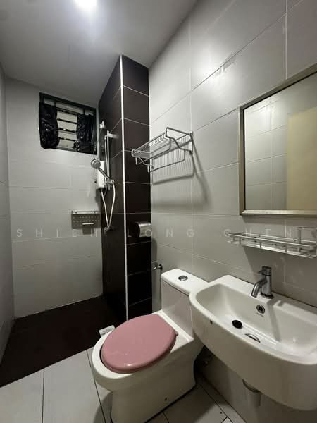 Apartment for Sale at Nusa Heights (Nusa Puncak) - Shieh Long Chen - Bathroom - PropertyGuru.com.my
