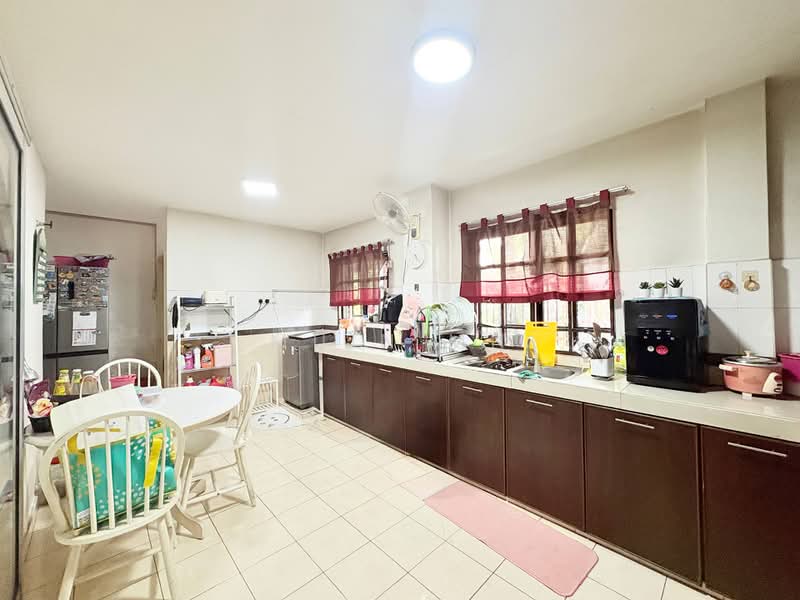Condominium for Sale at Subang Bestari - Muin Mn - Kitchen - PropertyGuru.com.my