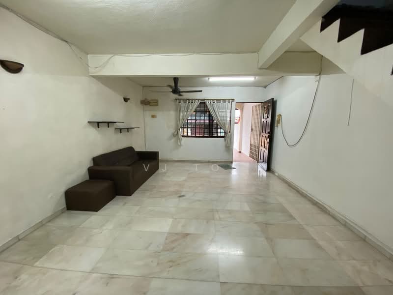 Rumah Teres 2 Tingkat untuk Disewa di Taman Desa Cemerlang (Ulu Tiram) - VJ Toh - PropertyGuru.com.my
