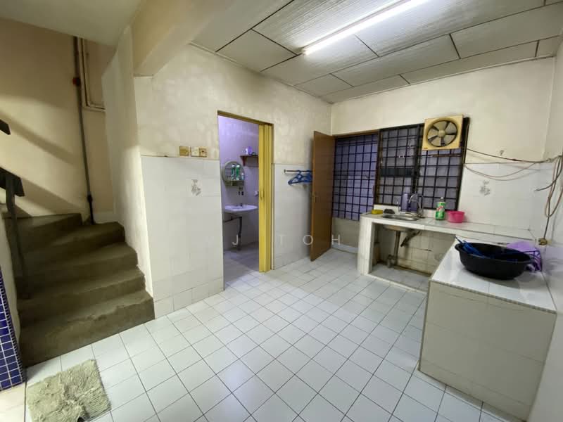 Rumah Teres 2 Tingkat untuk Disewa di Taman Desa Cemerlang (Ulu Tiram) - VJ Toh - PropertyGuru.com.my