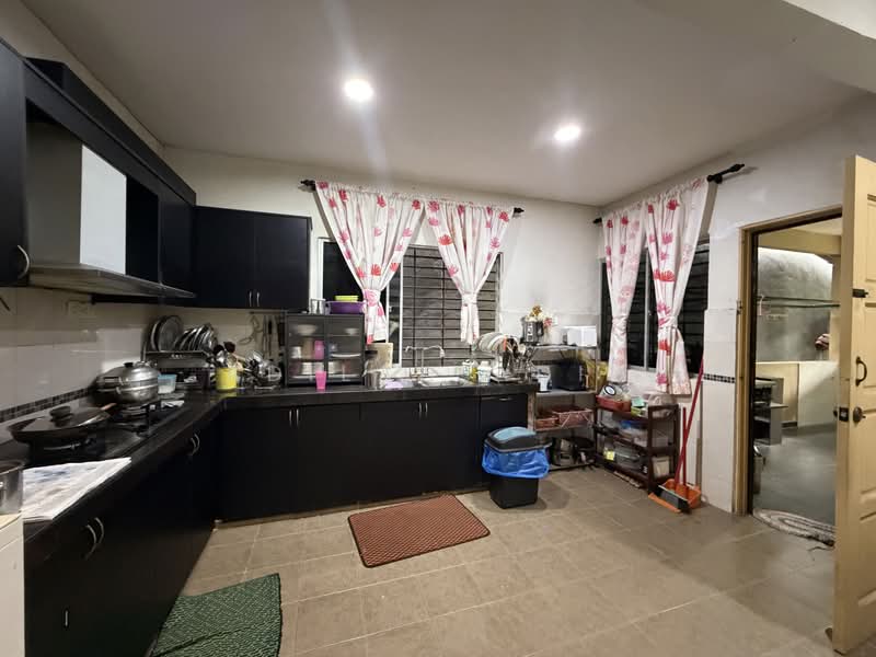 Semi-Detached House for Sale in Bandar Teknologi Kajang (Kajang) - Adilah Adib - Kitchen - PropertyGuru.com.my