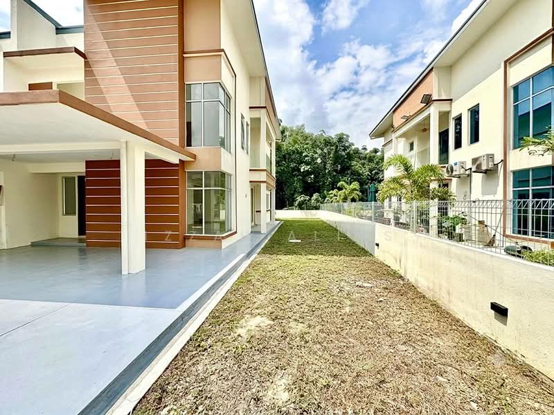 Semi-Detached House for Sale in Shah Alam (Selangor) - Izzah Alias - Exterior - PropertyGuru.com.my