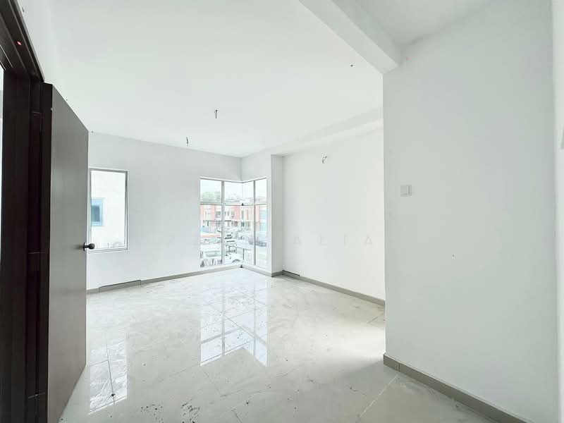 Semi-Detached House for Sale in Shah Alam (Selangor) - Izzah Alias - PropertyGuru.com.my