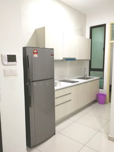 Service Residence for Sale at D'Summit Residences - Janice Yong - Kitchen - PropertyGuru.com.my