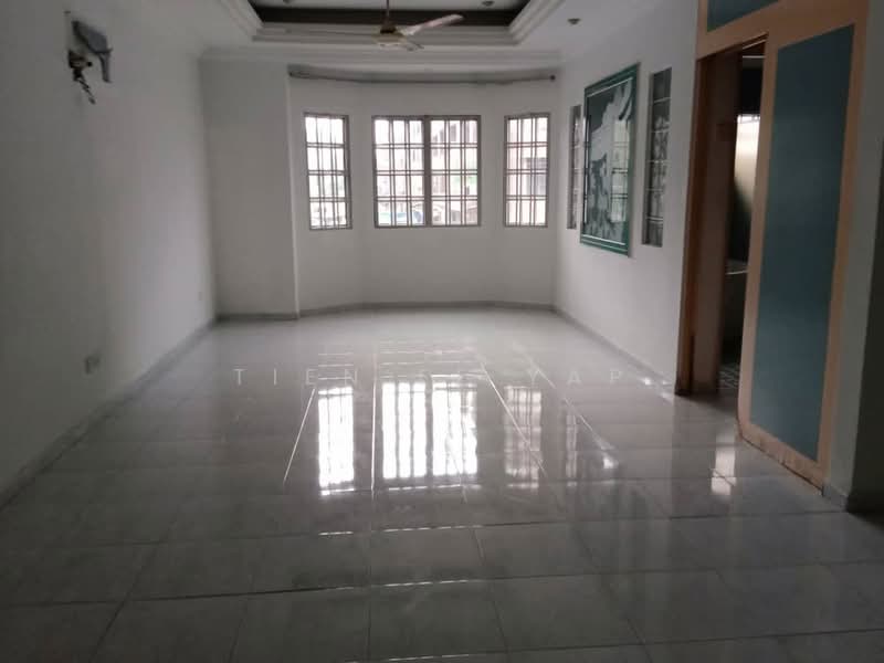 Rumah Teres untuk Dijual di Taman Wangsa Permai (Kepong) - Tien Ee Yap - Living Room - PropertyGuru.com.my