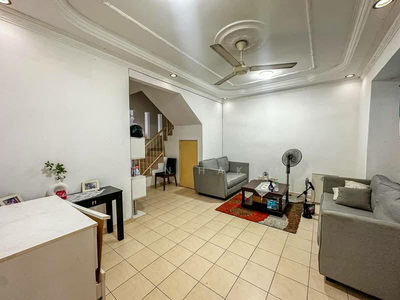 Rumah Teres untuk Dijual di Sungai Buloh (Selangor) - Nazrin Hakimin - Living Room - PropertyGuru.com.my