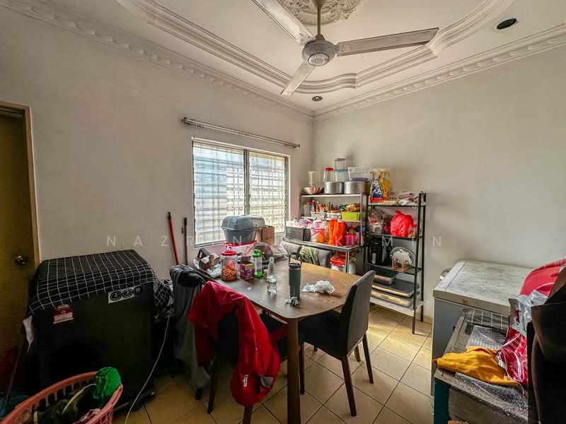 Rumah Teres untuk Dijual di Sungai Buloh (Selangor) - Nazrin Hakimin - Dining Room - PropertyGuru.com.my