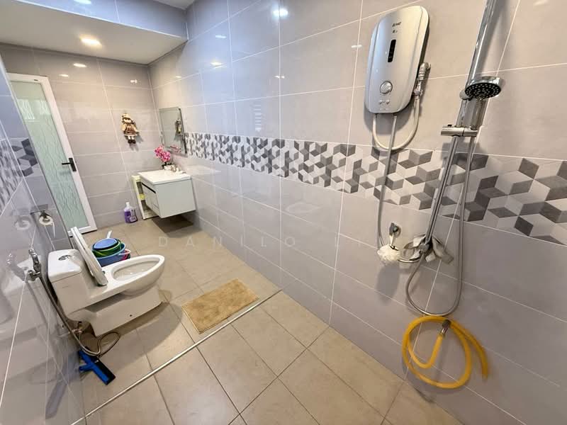 2-storey Terraced House for Sale in Bandar Tun Hussein Onn (Cheras) - Danilo Lim - Bathroom - PropertyGuru.com.my