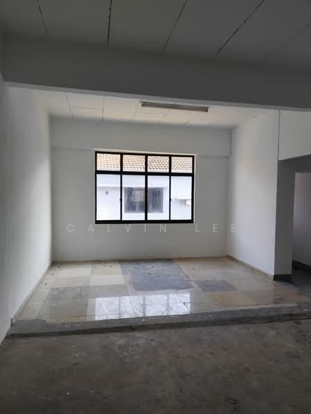 Shop for Rent in Taman Puteri Wangsa (Ulu Tiram) - Calvin Lee - Interior - PropertyGuru.com.my