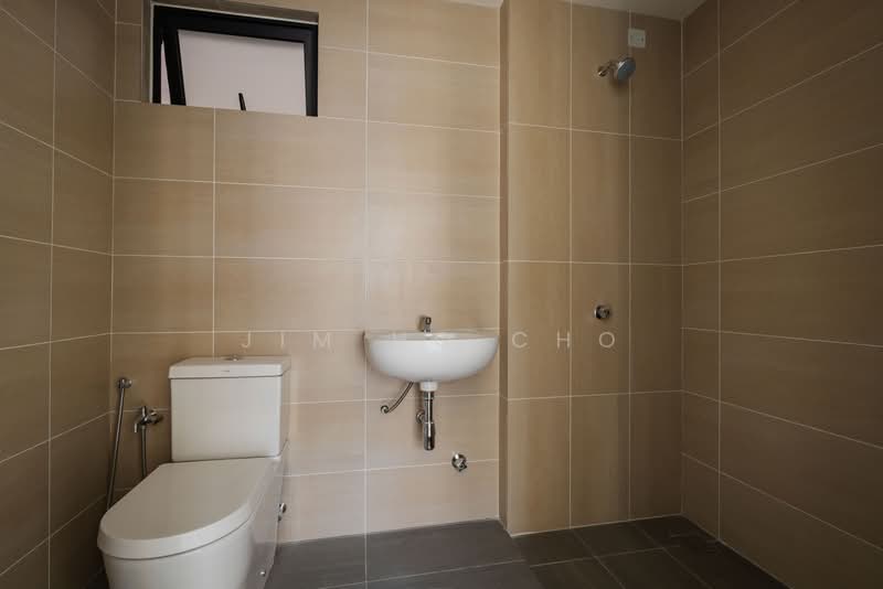 Servis Apartment untuk Dijual di Parkland Residence - Jim Ho Cho - Bathroom - PropertyGuru.com.my