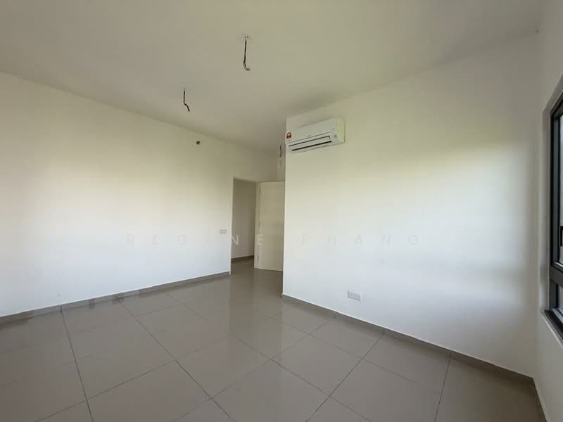 Servis Apartment untuk Dijual di D'Erica - Regene Phang - Living Room - PropertyGuru.com.my
