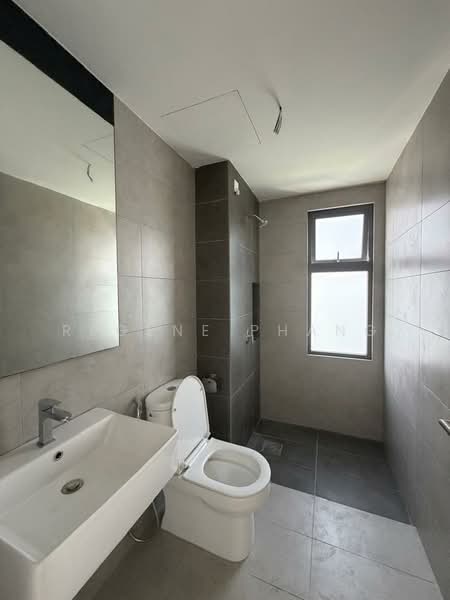 Servis Apartment untuk Dijual di D'Erica - Regene Phang - Bathroom - PropertyGuru.com.my