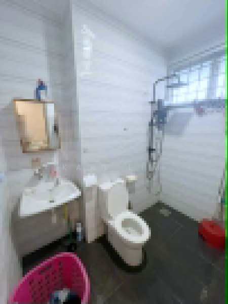 Rumah Teres 2 Tingkat untuk Dijual di Permas Jaya (Johor Bahru) - Karl Lim - Bathroom - PropertyGuru.com.my
