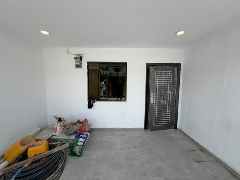 Rumah Teres 2 Tingkat untuk Dijual di Taman Desa Cemerlang (Ulu Tiram) - Marvin Lim - Entrance - PropertyGuru.com.my