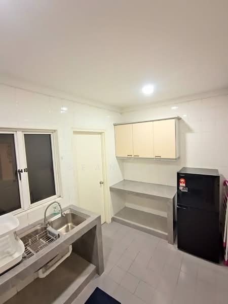 Kondominium untuk Disewa di Jelita Court - Sean Lo - Kitchen - PropertyGuru.com.my
