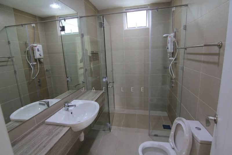 Servis Apartment untuk Disewa di Summerton - Jae Lee - Bathroom - PropertyGuru.com.my