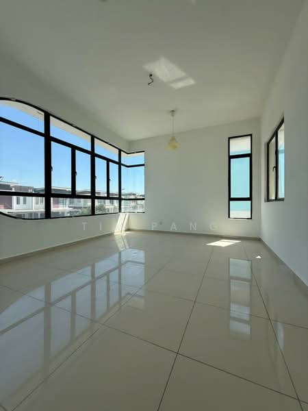 Cluster House for Sale in Setia Ecohill (Semenyih) - Tim Pang - Living Room - PropertyGuru.com.my