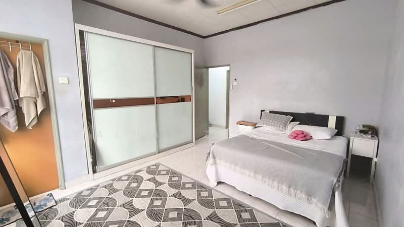 Rumah Teres 2 Tingkat untuk Dijual di Taman Mutiara Rini (Skudai) - ALHAFIZ AZIS - Bedroom - PropertyGuru.com.my