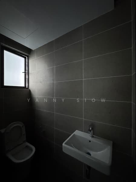 Condominium for Sale at The Valley Residences @ SkySierra - Yanny Siow - Bathroom - PropertyGuru.com.my