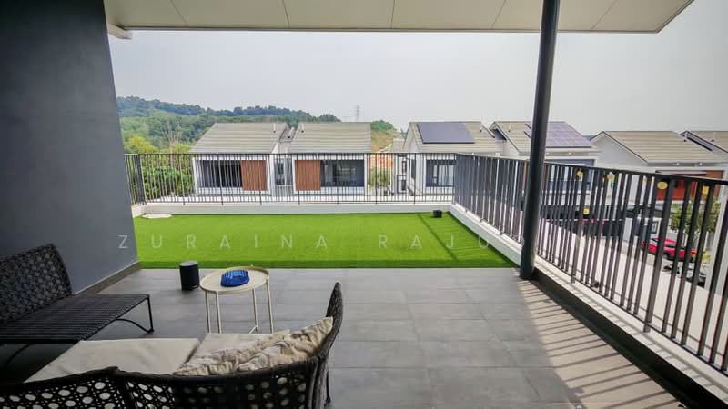 Semi-Detached House for Sale in Bukit Jelutong (Shah Alam) - Zuraina Rajudin - Balcony - PropertyGuru.com.my