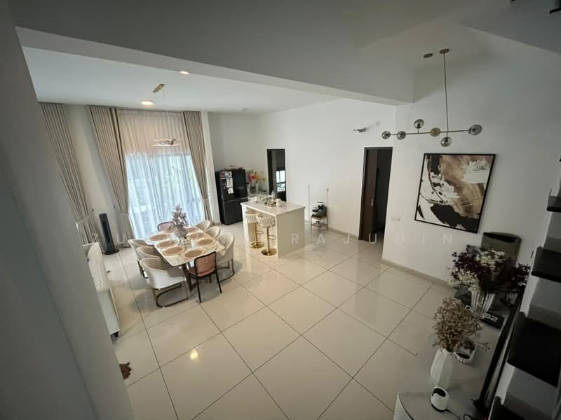 Semi-Detached House for Sale in Bukit Jelutong (Shah Alam) - Zuraina Rajudin - Dining Room - PropertyGuru.com.my