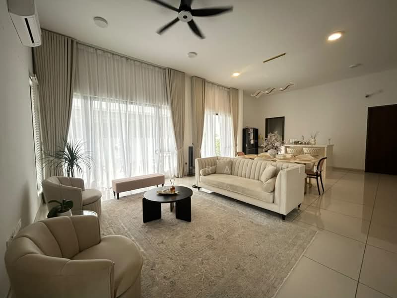 Semi-Detached House for Sale in Bukit Jelutong (Shah Alam) - Zuraina Rajudin - Living Room - PropertyGuru.com.my