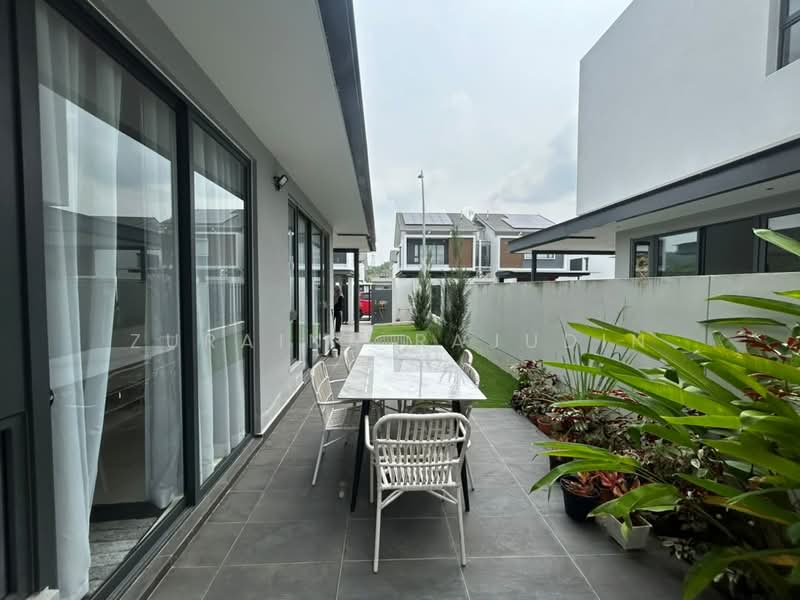 Semi-Detached House for Sale in Bukit Jelutong (Shah Alam) - Zuraina Rajudin - Exterior - PropertyGuru.com.my