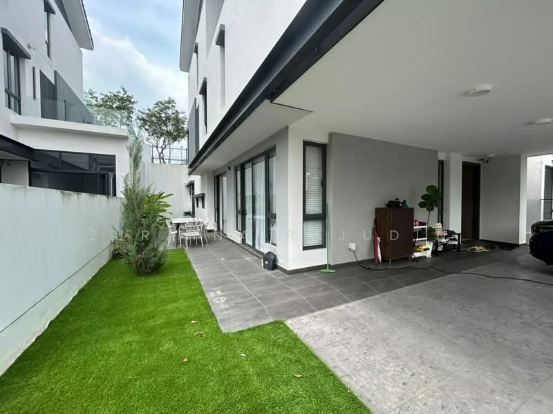 Semi-Detached House for Sale in Bukit Jelutong (Shah Alam) - Zuraina Rajudin - Exterior - PropertyGuru.com.my