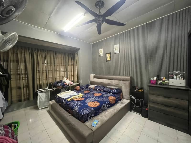 2-storey Terraced House for Sale in Taman Seri Austin (Tebrau) - Reny Hee - Bedroom - PropertyGuru.com.my