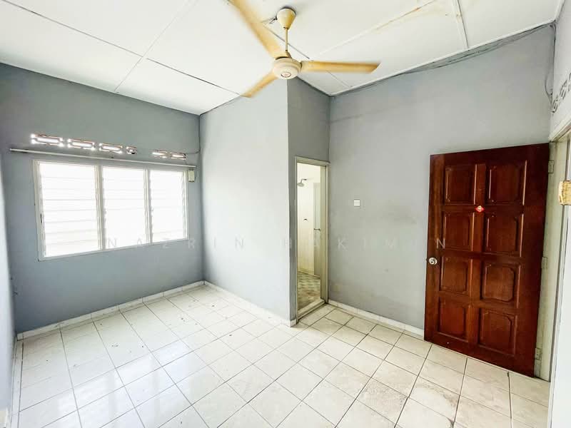 2-storey Terraced House for Sale in Meru (Klang) - Nazrin Hakimin - PropertyGuru.com.my