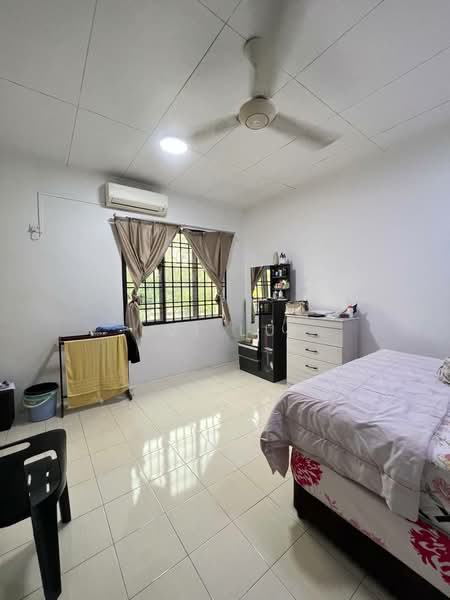 Terraced House for Sale in Taman Nusa Damai (Pasir Gudang) - Lui Lui - Bedroom - PropertyGuru.com.my