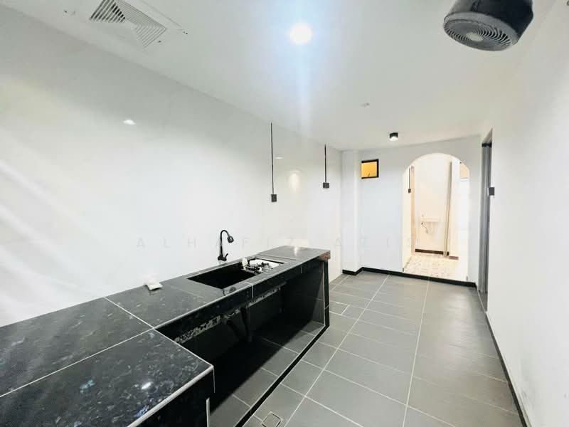 2-storey Terraced House for Sale in Taman Kota Masai (Pasir Gudang) - ALHAFIZ AZIS - Kitchen - PropertyGuru.com.my