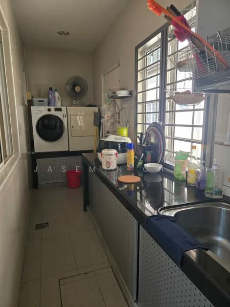 Rumah Teres 3-Tingkat untuk Dijual di Laman Rimbunan (Kepong) - Jasemin Chia - Kitchen - PropertyGuru.com.my