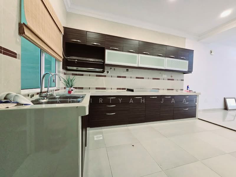 2-storey Terraced House for Sale in Subang Bestari (Shah Alam) - SITI KHAIRIYAH JAAFAR - Kitchen - PropertyGuru.com.my