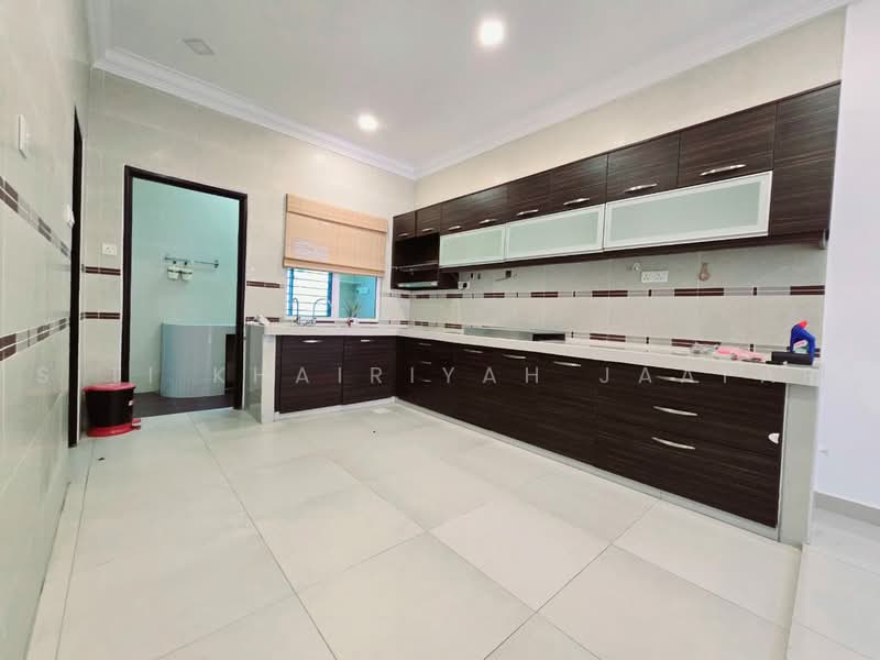 2-storey Terraced House for Sale in Subang Bestari (Shah Alam) - SITI KHAIRIYAH JAAFAR - Kitchen - PropertyGuru.com.my