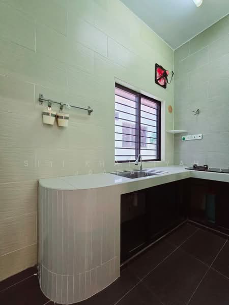 2-storey Terraced House for Sale in Subang Bestari (Shah Alam) - SITI KHAIRIYAH JAAFAR - Kitchen - PropertyGuru.com.my