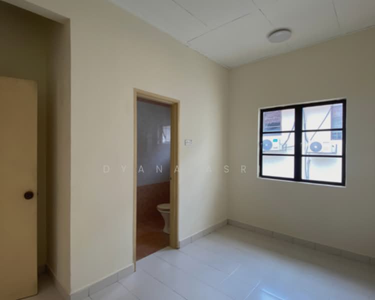 Rumah Teres 2 Tingkat untuk Dijual di Bukit Jelutong (Shah Alam) - Dyana Asri - Interior - PropertyGuru.com.my