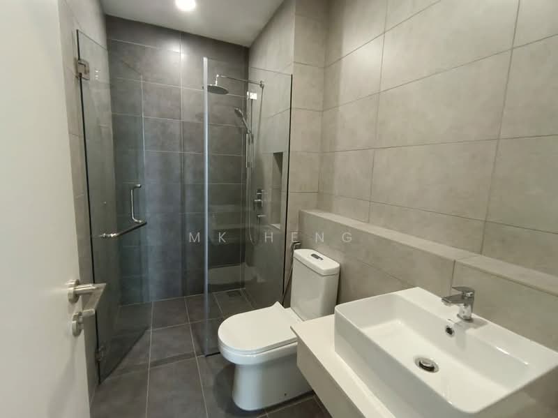 Servis Apartment untuk Disewa di SWNK Houze @ BBCC - MK Heng - Bathroom - PropertyGuru.com.my