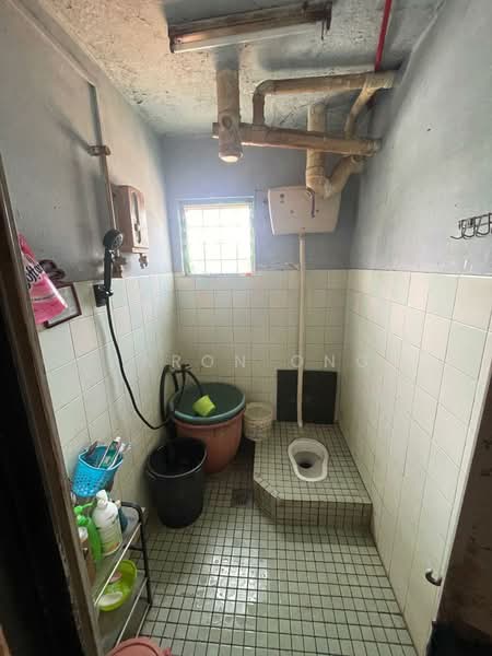 Rumah Flat untuk Dijual di Sentul Utama Flat - Aaron Ong - Bathroom - PropertyGuru.com.my